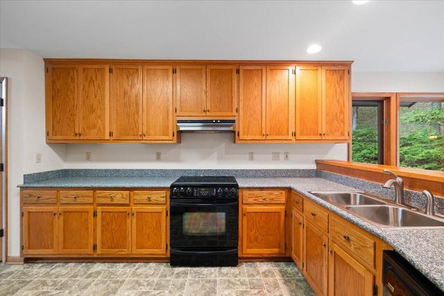 701 Bishop RD, Blacksburg, VA 24060