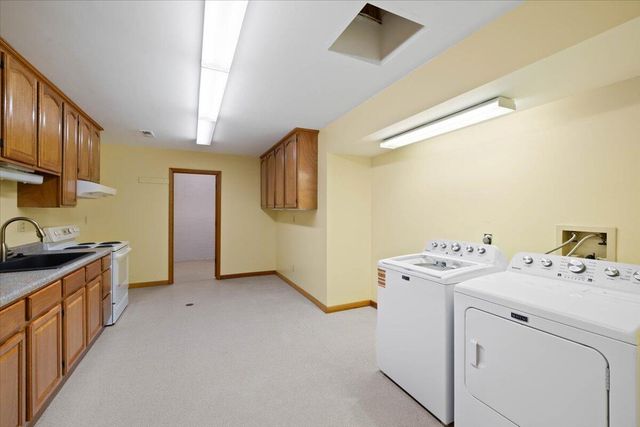 701 Bishop RD, Blacksburg, VA 24060