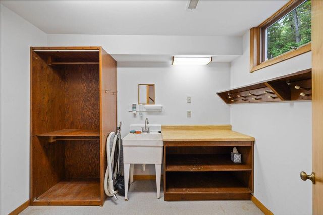 701 Bishop RD, Blacksburg, VA 24060