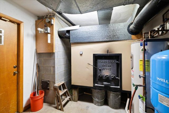 701 Bishop RD, Blacksburg, VA 24060