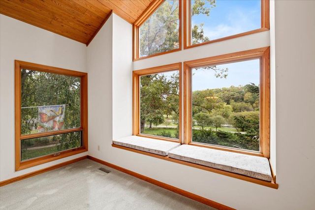 701 Bishop RD, Blacksburg, VA 24060