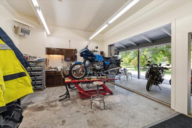 701 Bishop RD, Blacksburg, VA 24060