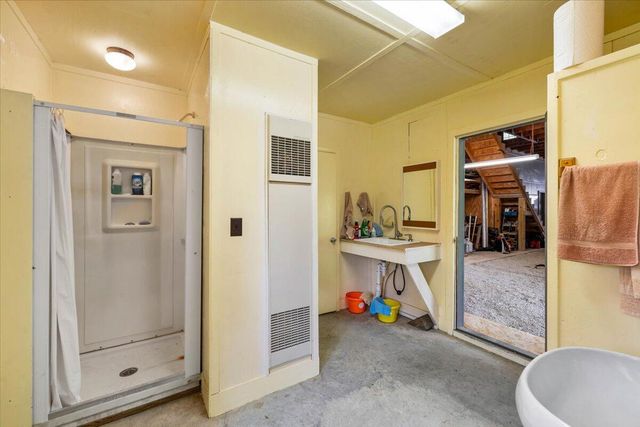 701 Bishop RD, Blacksburg, VA 24060