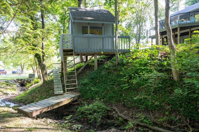 701 Bishop RD, Blacksburg, VA 24060