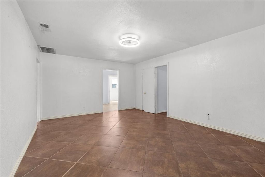 1016 Sycamore Terrace, Fort Worth, TX 76104 — photo 2