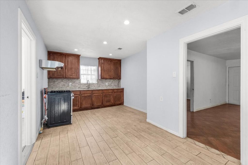 1016 Sycamore Terrace, Fort Worth, TX 76104 — photo 4