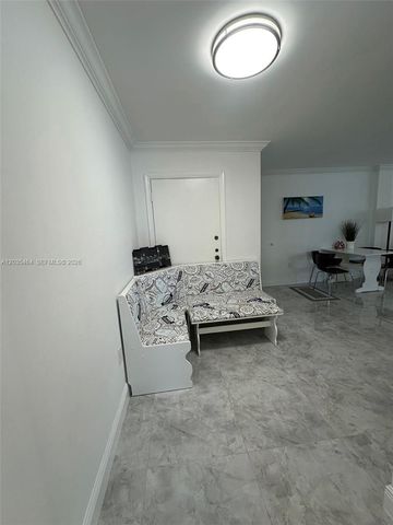 245 18th Street 401, Miami Beach, FL 33139