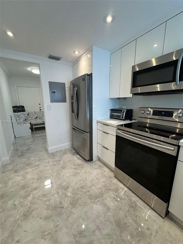 245 18th Street 401, Miami Beach, FL 33139