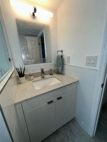 245 18th Street 401, Miami Beach, FL 33139