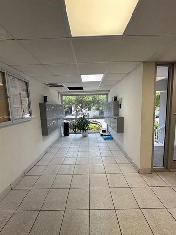 245 18th Street 401, Miami Beach, FL 33139