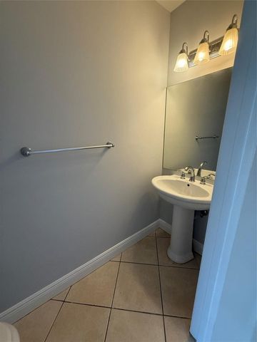 320 E Palm Circle 320, Pembroke Pines, FL 33025