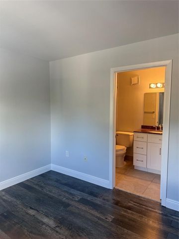 320 E Palm Circle 320, Pembroke Pines, FL 33025