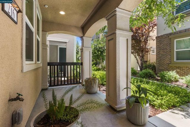 216 Ashton Way, Pleasant Hill, CA 94523