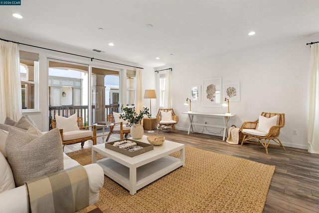 216 Ashton Way, Pleasant Hill, CA 94523