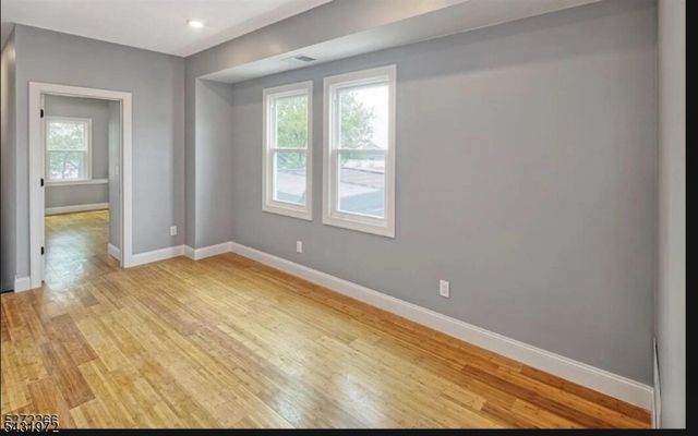 104 A Yale Ave, Jersey City, NJ 07304