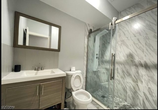 104 A Yale Ave, Jersey City, NJ 07304