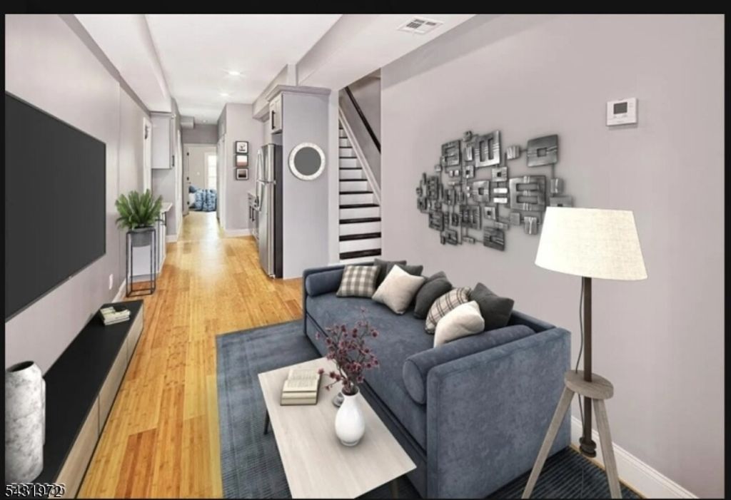 104 A Yale Ave, Jersey City, NJ 07304
