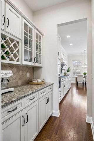 1126 Amelia Park Dr, Franklin, TN 37067