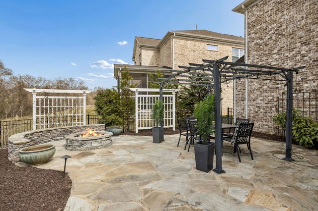 1126 Amelia Park Dr, Franklin, TN 37067