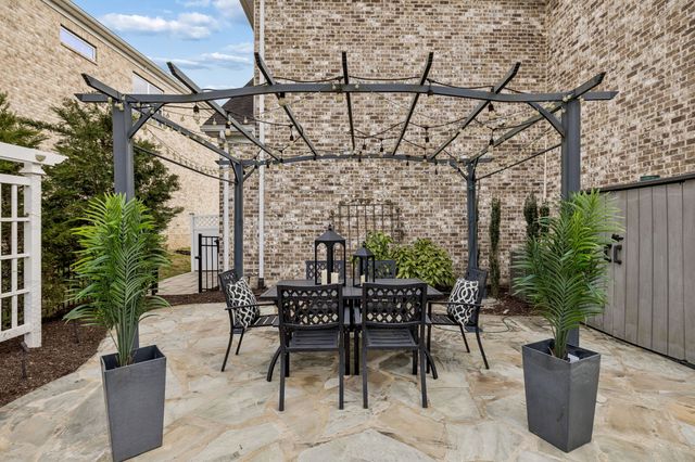 1126 Amelia Park Dr, Franklin, TN 37067