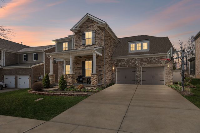 1126 Amelia Park Dr, Franklin, TN 37067