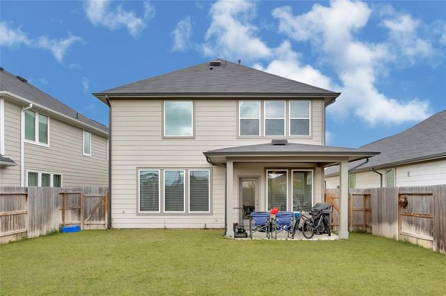 7218 Clearwater Cove Drive, Cypress, TX 77433