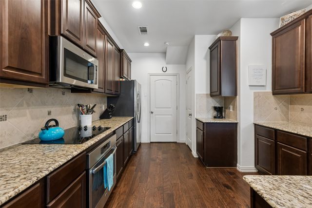 881 Vaquero Street, Allen, TX 75013