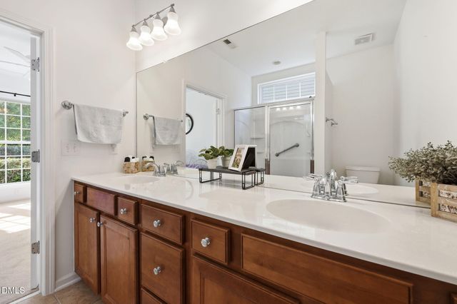 537 Tomkins Loop, Cary, NC 27519