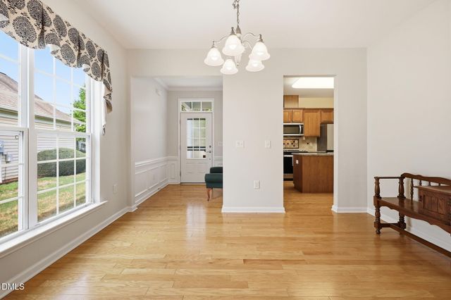 537 Tomkins Loop, Cary, NC 27519