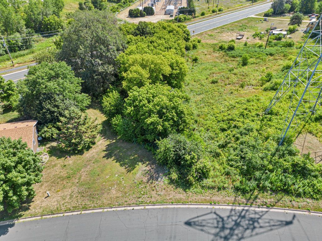 1417 Tyrone Drive, Shakopee, MN 55379 — exterior
