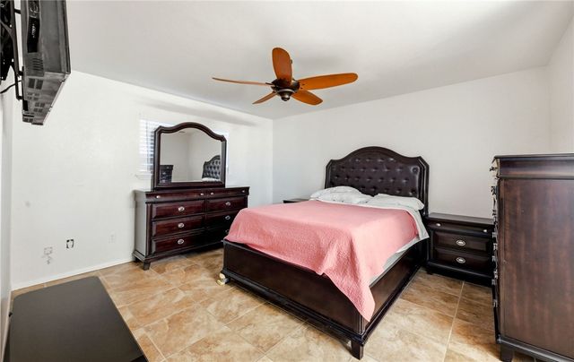 5305 Woodgate Dr, Corpus Christi, TX 78413