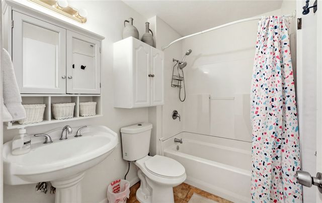 5305 Woodgate Dr, Corpus Christi, TX 78413