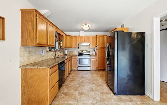 5305 Woodgate Dr, Corpus Christi, TX 78413