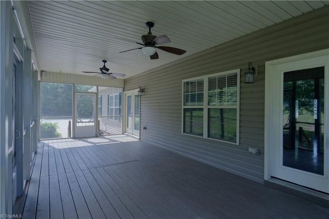 2034 Waterford Pointe Road, Lexington, NC 27292