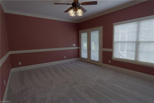 2034 Waterford Pointe Road, Lexington, NC 27292