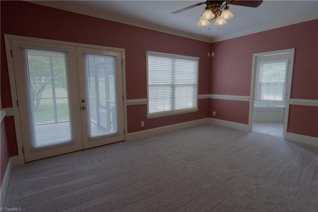 2034 Waterford Pointe Road, Lexington, NC 27292