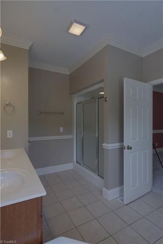 2034 Waterford Pointe Road, Lexington, NC 27292
