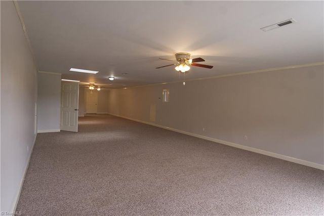 2034 Waterford Pointe Road, Lexington, NC 27292