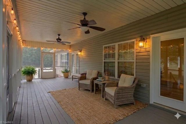 2034 Waterford Pointe Road, Lexington, NC 27292