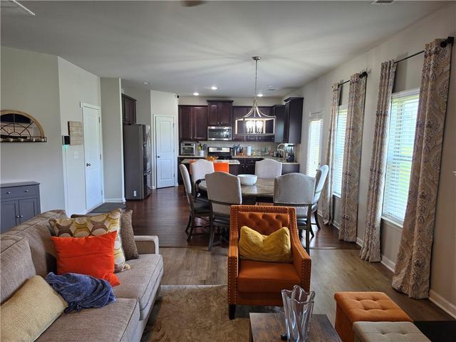 65 Foxgrove Cv, Covington, GA 30014