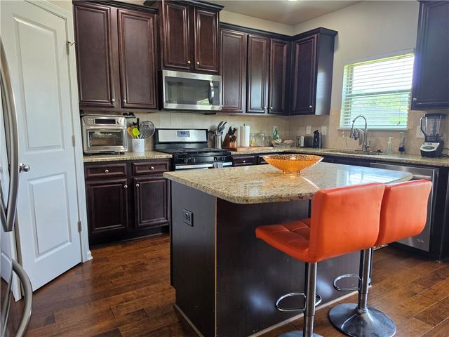 65 Foxgrove Cv, Covington, GA 30014