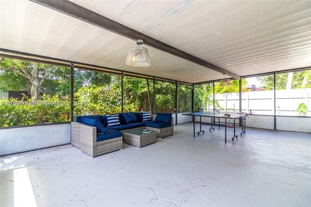460 NW 88th Ter, El Portal, FL 33150