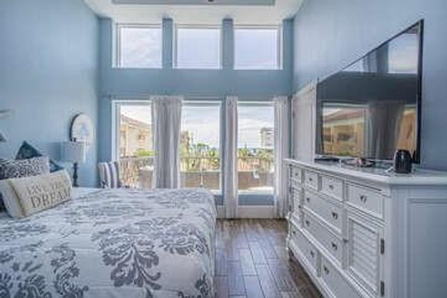 9520 Seawall Blvd 247, Galveston, TX 77554