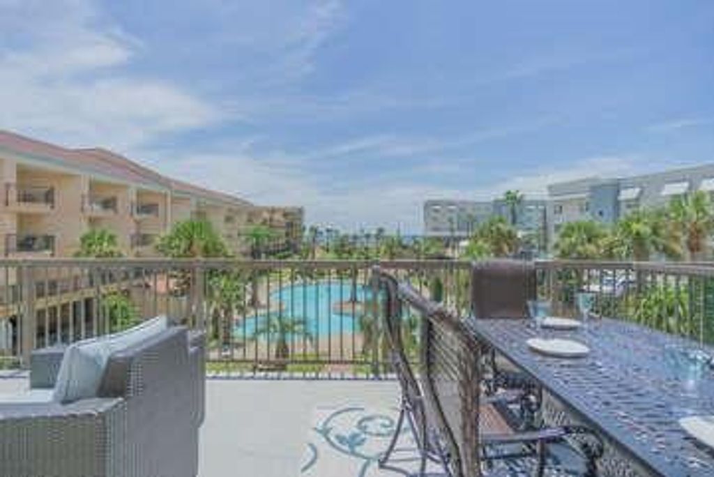 9520 Seawall Blvd 247, Galveston, TX 77554