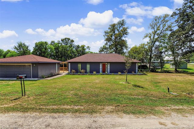 20 Coolcrest Drive, Point Blank, TX 77364
