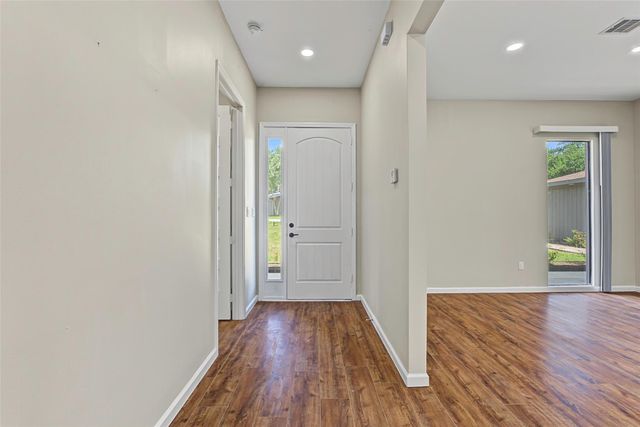20 Coolcrest Drive, Point Blank, TX 77364