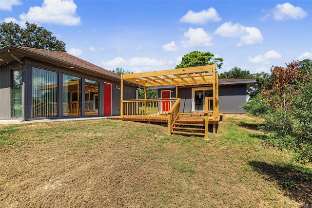 20 Coolcrest Drive, Point Blank, TX 77364