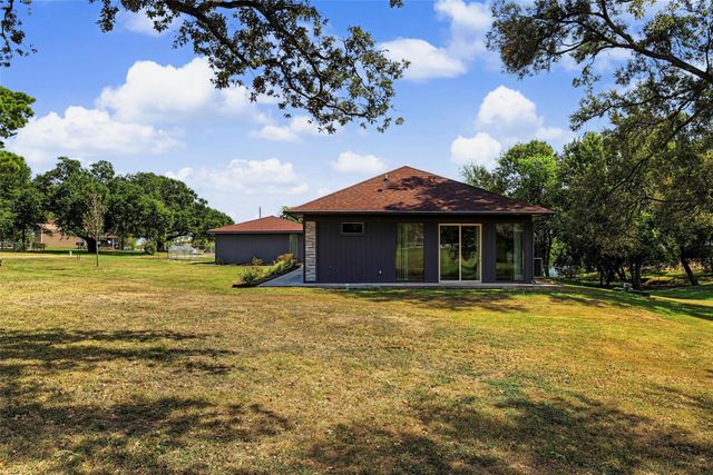 20 Coolcrest Drive, Point Blank, TX 77364