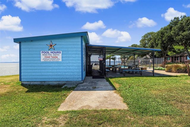 20 Coolcrest Drive, Point Blank, TX 77364
