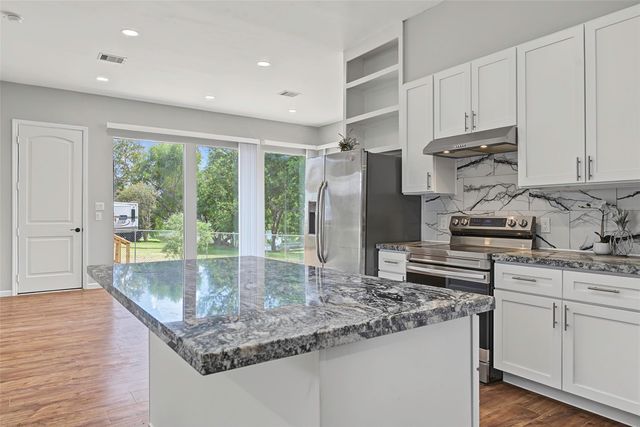 20 Coolcrest Drive, Point Blank, TX 77364